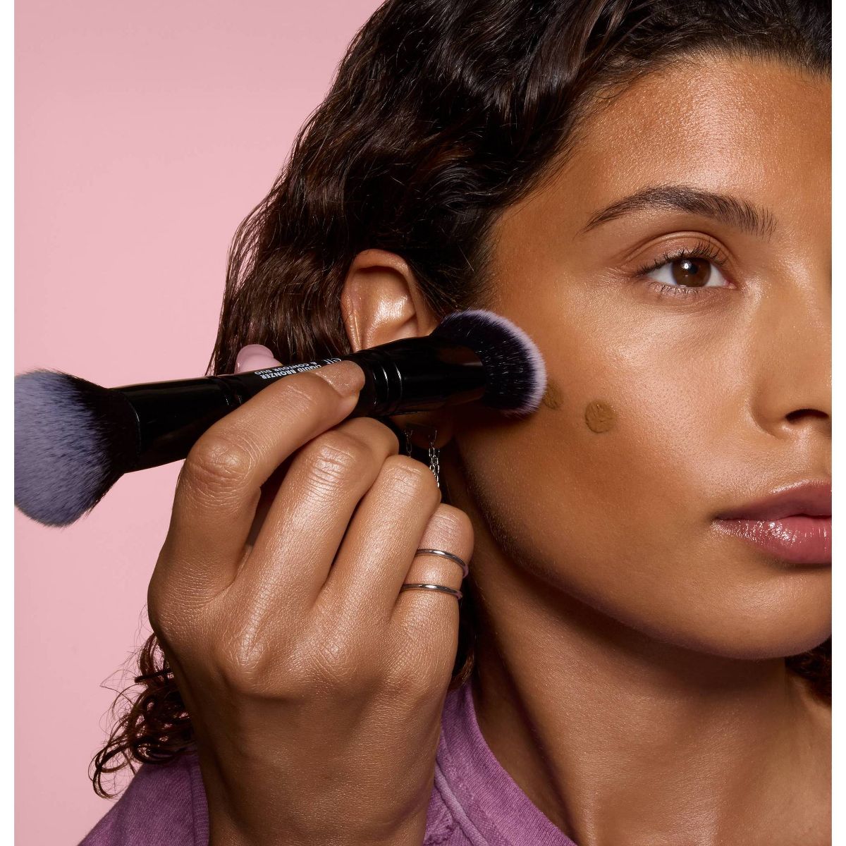 e.l.f. Liquid Bronzer & Contour Duo Makeup Brush